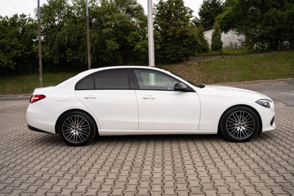 Mercedes-Benz C 300d 4MATIC Avantgarde – 2023 - obrazek 6