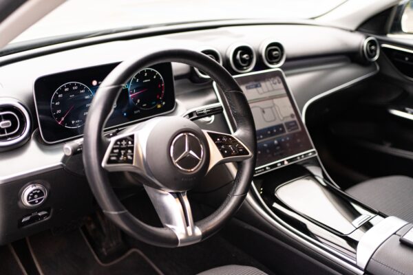 Mercedes-Benz C 300d 4MATIC Avantgarde – 2023 - obrazek 2