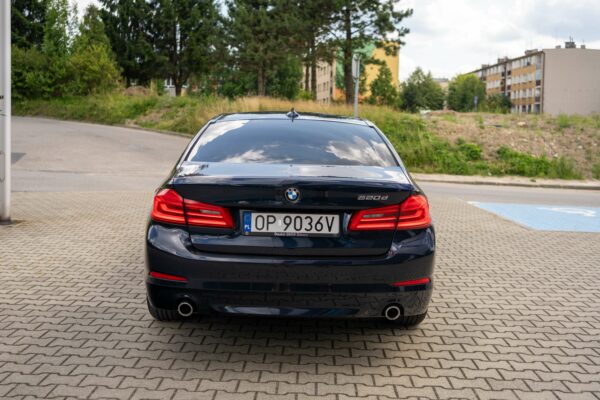 BMW Seria 5 G30 520d Luxury Line – 2017 - obrazek 6