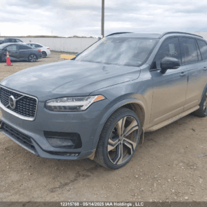 Volvo XC90 T6 R-Design (7-osobowe) – 2020