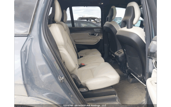 Volvo XC90 T6 R-Design (7-osobowe) – 2020 - obrazek 4